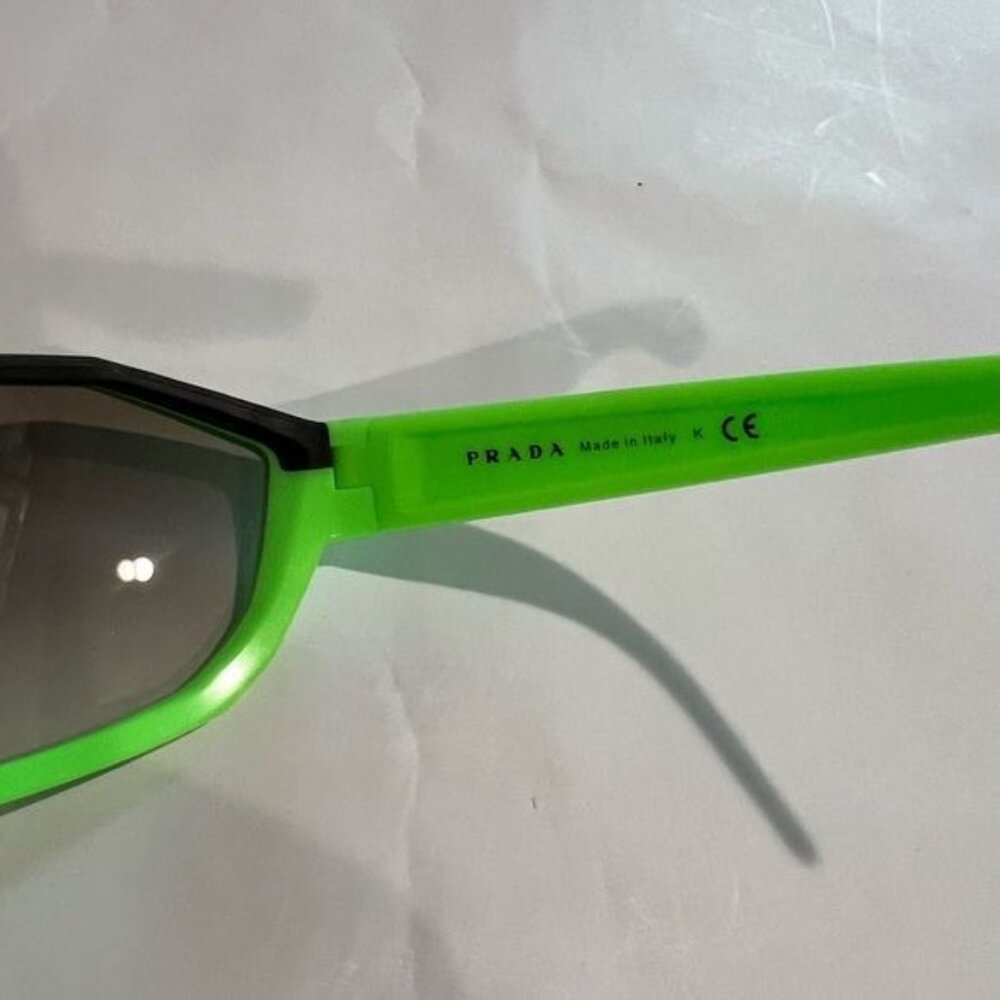 PRADA LINEA ROSSA ACTIVE SUNGLASSES PS 04US - Picture 5 of 5